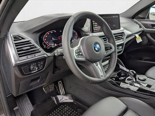 2025 BMW X4 xDrive30i