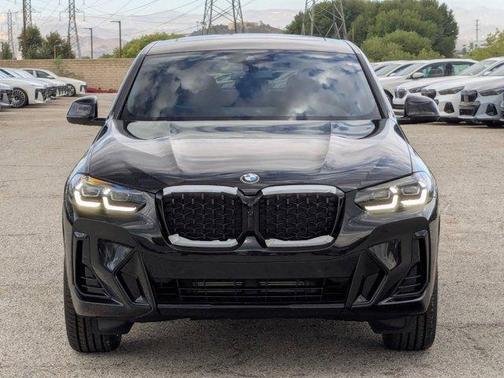 2025 BMW X4 xDrive30i