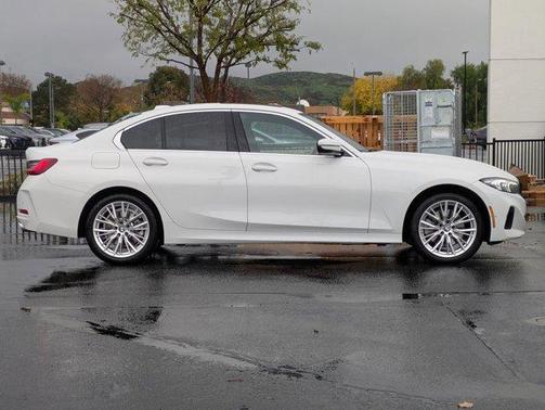 2024 BMW 330 i xDrive