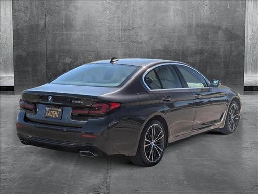 2022 BMW 530e 530e