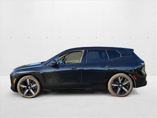 2025 BMW iX M60