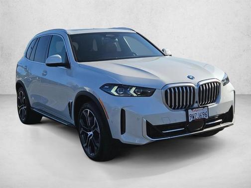 Mineral White Metallic 2026 BMW X5 PHEV xDrive50e
