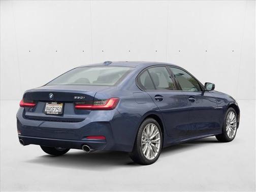 2023 BMW 330 i