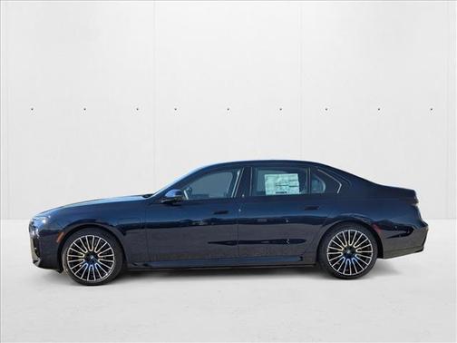 2026 BMW 750e xDrive