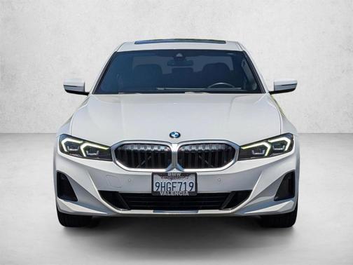 Alpine White 2023 BMW 330 i