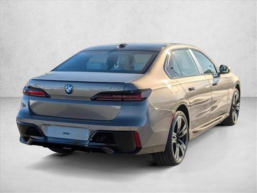 2026 BMW 750e xDrive