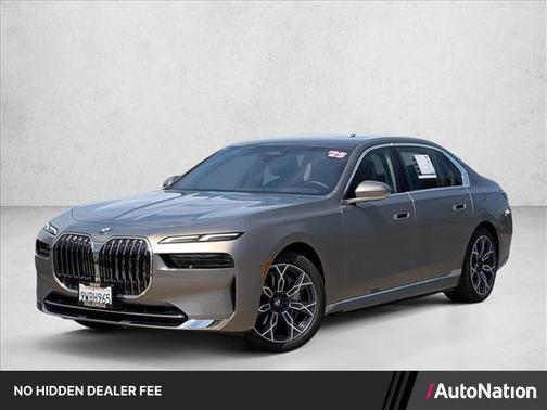 Gray Metallic 2025 BMW i7 eDrive50
