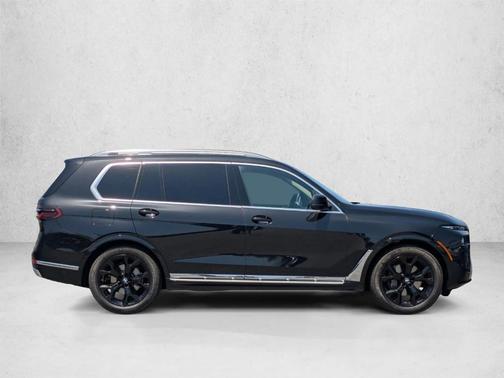 Black Sapphire Metallic 2026 BMW X7 xDrive40i
