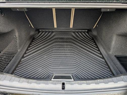 2025 BMW 330 i xDrive