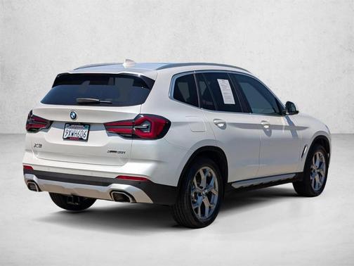Mineral White Metallic 2023 BMW X3 xDrive30i
