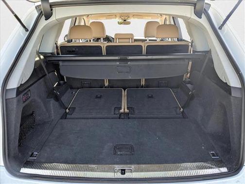 2022 Audi Q7 45 Premium Plus