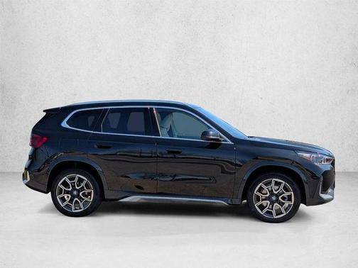 Black Sapphire Metallic 2025 BMW X1 xDrive28i