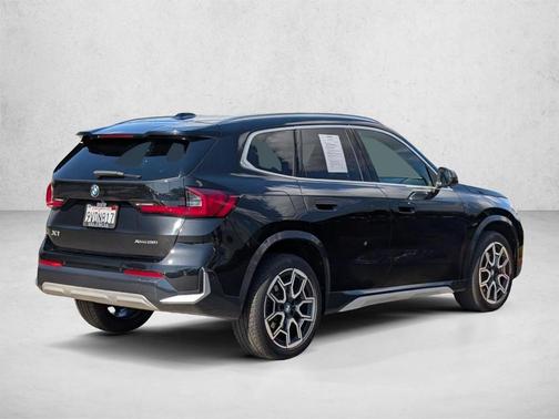 Black Sapphire Metallic 2025 BMW X1 xDrive28i