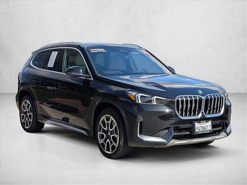 Black Sapphire Metallic 2025 BMW X1 xDrive28i