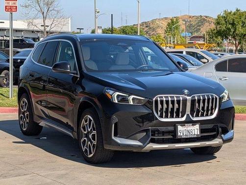 Black Sapphire Metallic 2025 BMW X1 xDrive28i