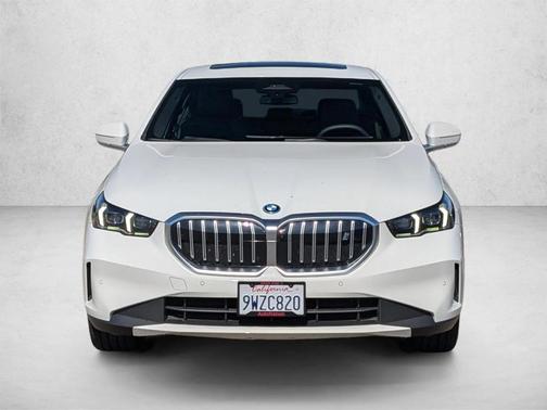 Alpine White 2026 BMW i5 eDrive40
