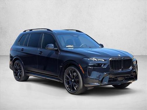 Carbon Black Metallic 2024 BMW X7 xDrive40i