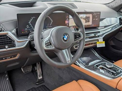 Carbon Black Metallic 2027 BMW X7 xDrive40i