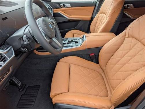 Carbon Black Metallic 2027 BMW X7 xDrive40i
