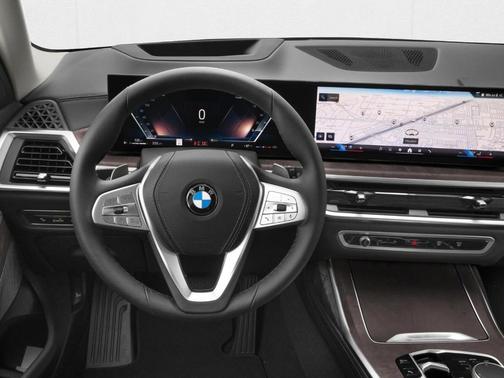 Carbon Black Metallic 2027 BMW X7 xDrive40i