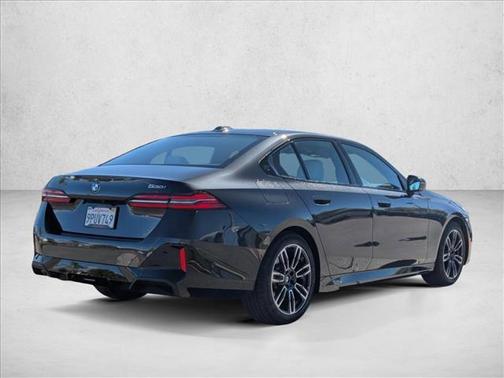 2025 BMW 530 i