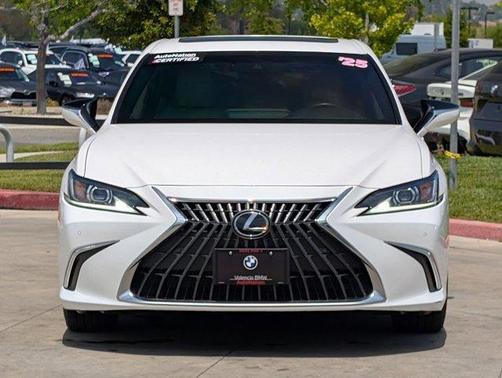 Eminent White Pearl 2025 Lexus ES 300h Base