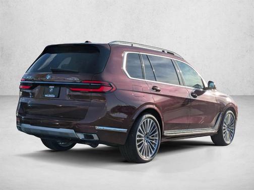 Aventurin Red Metallic 2026 BMW X7 xDrive40i