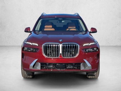 Aventurin Red Metallic 2026 BMW X7 xDrive40i
