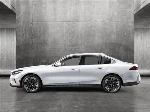 2025 BMW 530 i