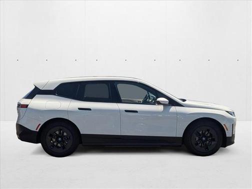 2025 BMW iX xDrive50