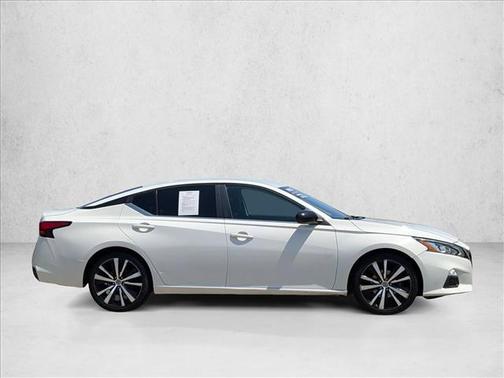 Glacier White 2020 Nissan Altima 2.5 SR