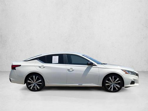 Glacier White 2020 Nissan Altima 2.5 SR