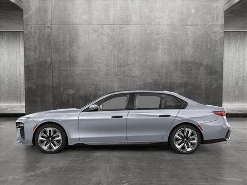 2025 BMW 740 i