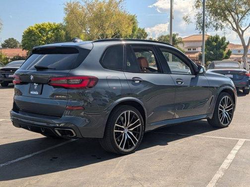 2022 BMW X5 M50i