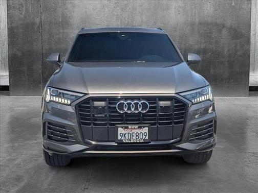 2023 Audi Q7 45 Premium Plus