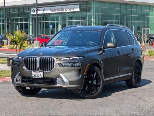 Manhattan Green Metallic 2026 BMW X7 xDrive40i