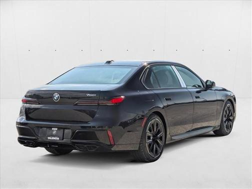 2025 BMW 760 760i xDrive