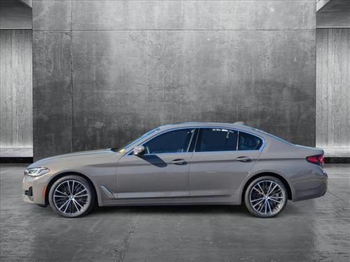 2022 BMW 540 i