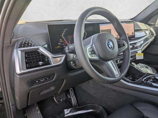 Black Sapphire Metallic 2026 BMW X5 PHEV xDrive50e