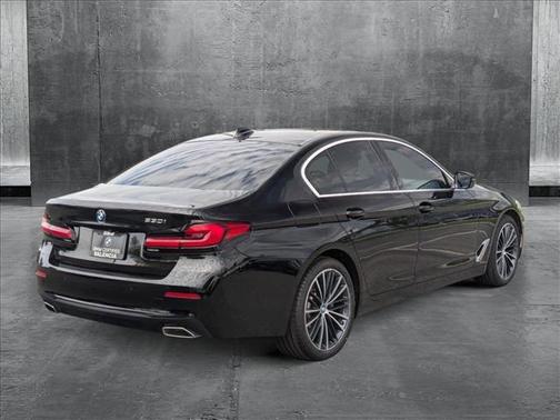 2022 BMW 530 i