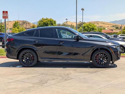 Black Sapphire Metallic 2021 BMW X6 sDrive40i