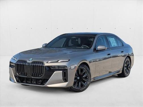 2025 BMW 740 i