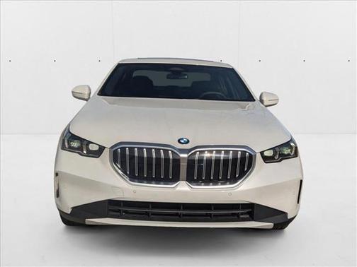 2025 BMW 530 i