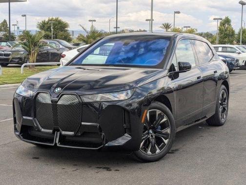 2026 BMW iX xDrive60
