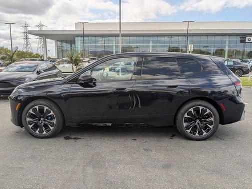 2026 BMW iX xDrive60