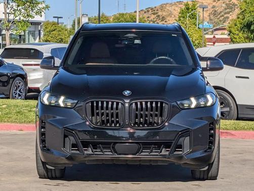 Black Sapphire Metallic 2025 BMW X5 sDrive40i