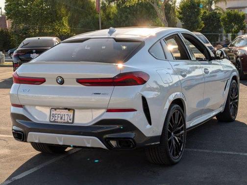 2023 BMW X6 xDrive40i