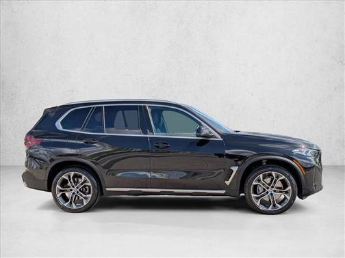 Black Sapphire Metallic 2026 BMW X5 sDrive40i