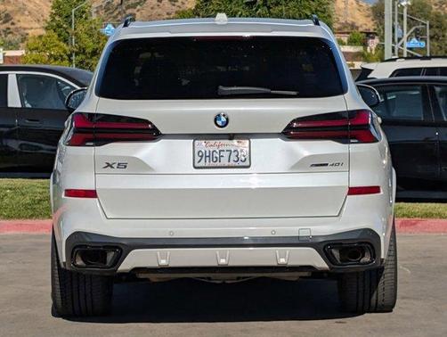 Mineral White Metallic 2024 BMW X5 sDrive40i