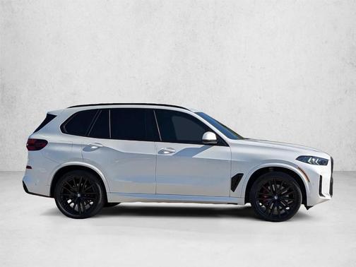Mineral White Metallic 2024 BMW X5 sDrive40i